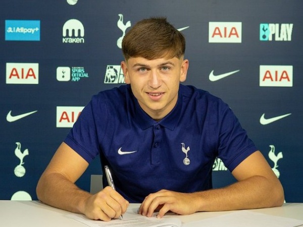 Tottenham Konfirmasi Kontrak Jangka Panjang Bintang Mudanya