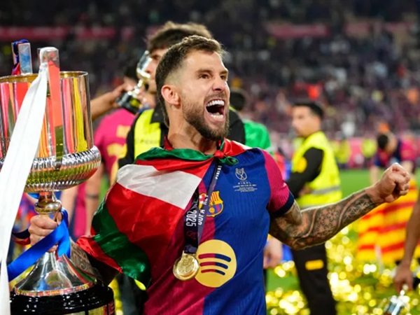 Inigo Martinez Sampaikan Salam Perpisahan ke Fans Barcelona